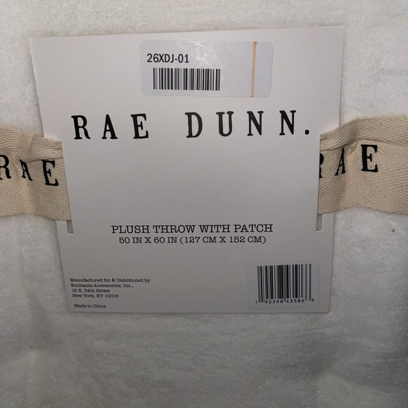 Rae Dunn Plush Throw. - Picture 5 of 6